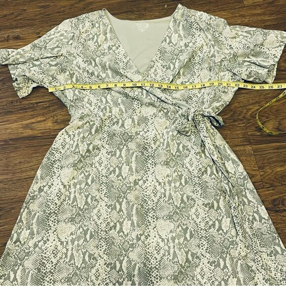 Time And Tru MIDI Wrap Snake Print Dress Gray and White Size XXL - Picture 6 of 12